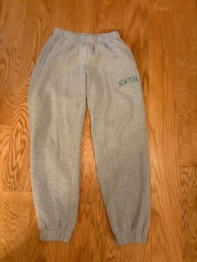 Brandy Melville John Galt New York Cuffed Gray Sweatpants
